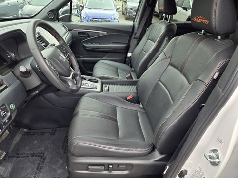 Used 2023 Honda Passport TrailSport image 15