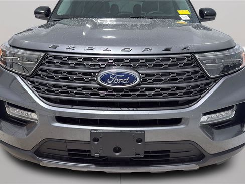 Used 2023 Ford Explorer XLT w/ Equipment Group 202A AWD/4WD image 10