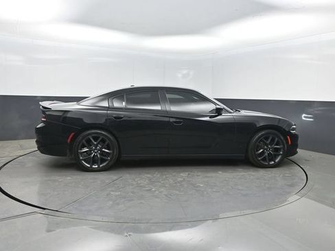 Used 2019 Dodge Charger SXT w/ Blacktop Package RWD image 33