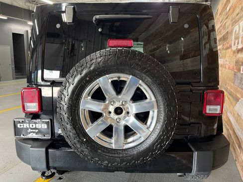 Used 2016 Jeep Wrangler Sahara AWD/4WD image 20