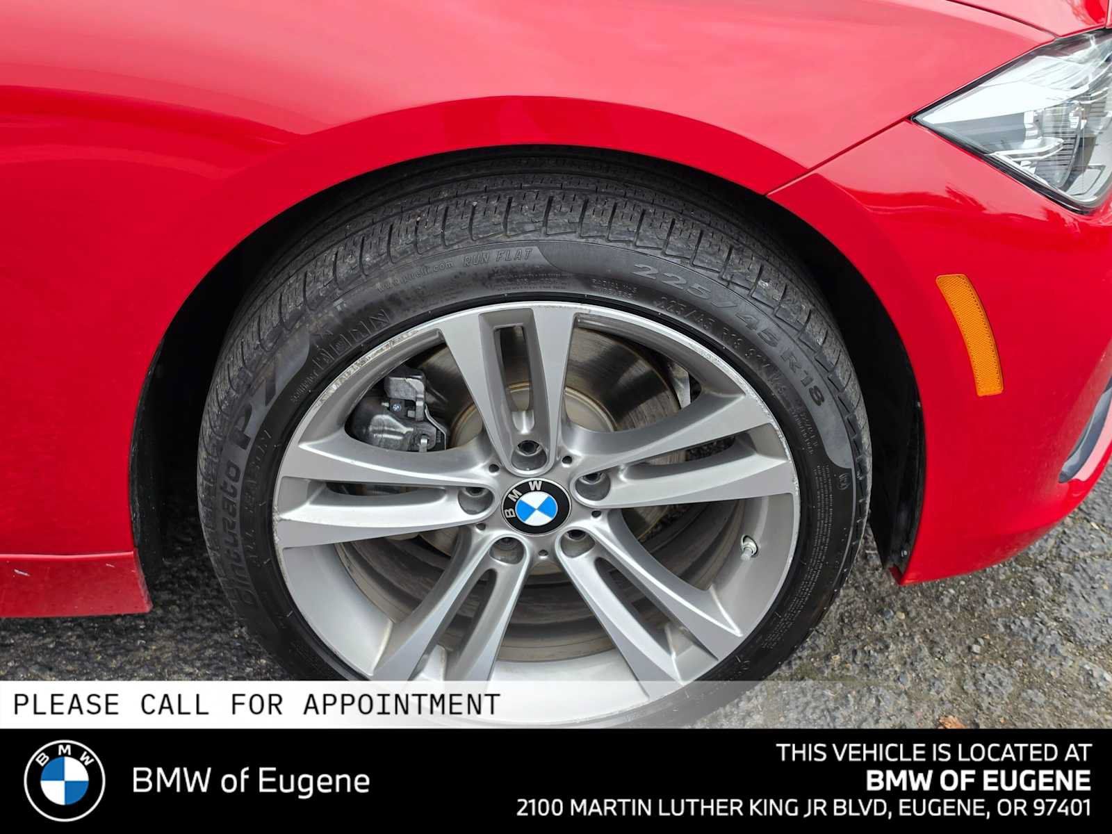 Used 2018 BMW 330i xDrive Sedan AWD/4WD image 10