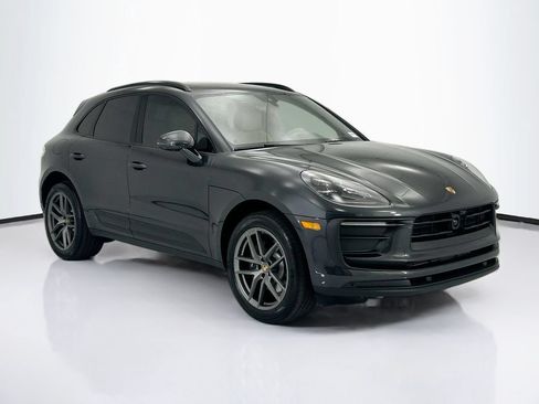 Used 2026 Porsche Macan AWD/4WD image 9