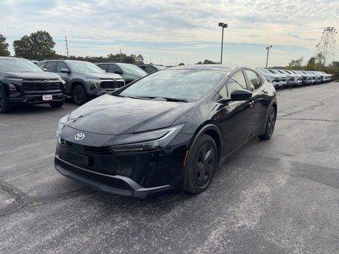 Used 2024 Toyota Prius LE image 8