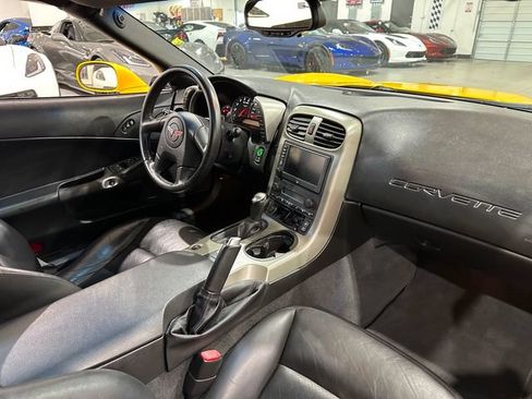 Used 2005 Chevrolet Corvette Coupe w/ Preferred Equipment Group RWD image 10