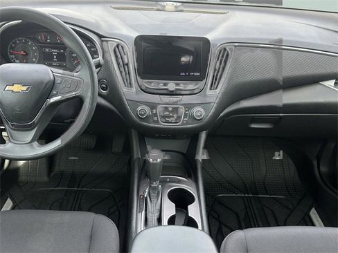 Used 2020 Chevrolet Malibu LS image 31