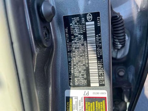 Used 2012 Toyota Camry XLE w/ Leather Pkg FWD image 27