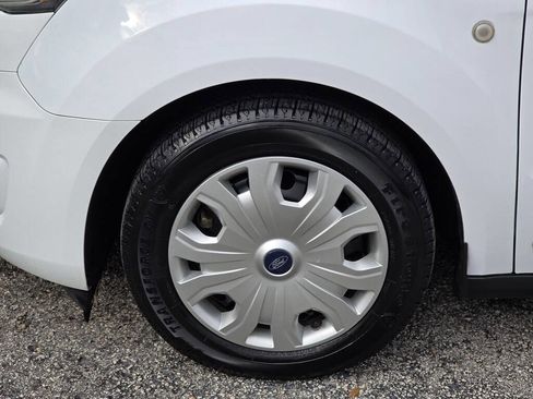 Used 2019 Ford Transit Connect XLT image 21