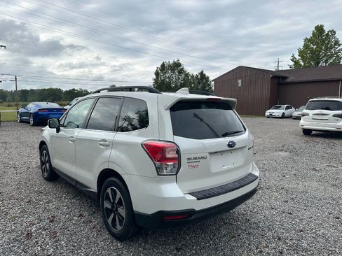 Used 2017 Subaru Forester 2.5i Limited image 7