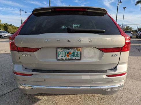 Used 2023 Volvo XC60 B5 Plus w/ Climate Package image 5