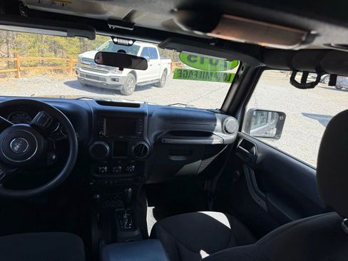 Used 2015 Jeep Wrangler Unlimited Sport image 5