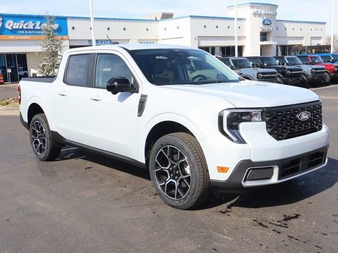 New 2026 Ford Maverick Lariat image 1