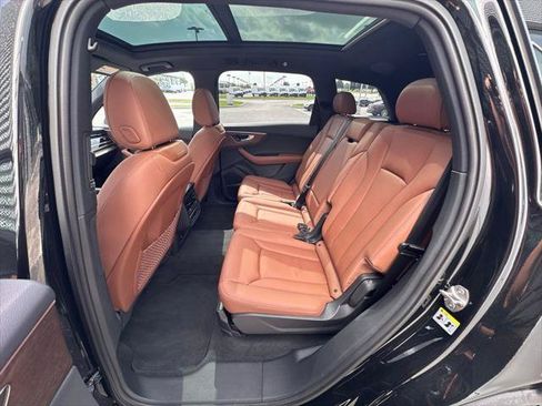 Used 2025 Audi Q7 3.0T Premium Plus AWD/4WD image 9