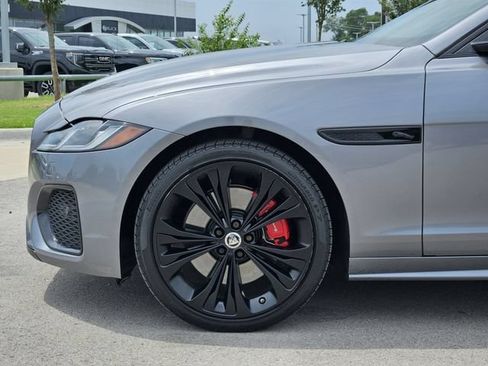 Used 2024 Jaguar XF R-Dynamic SE AWD/4WD image 10