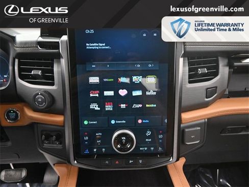 Used 2022 Ford Expedition Platinum image 17