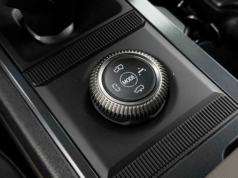 Used 2025 GMC Hummer EV 2X image 26