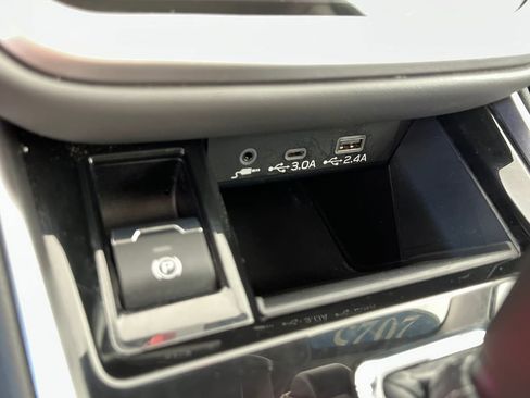 Certified 2025 Subaru Outback Onyx Edition AWD/4WD image 31