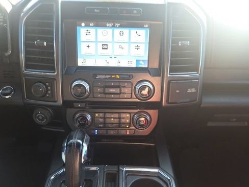 Used 2017 Ford F150 Lariat w/ Equipment Group 502A Luxury AWD/4WD image 25