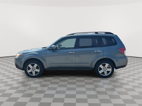 Used 2010 Subaru Forester 2.5X Premium AWD/4WD image 21