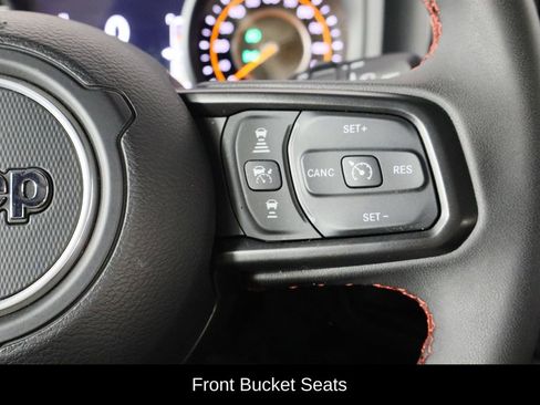 Used 2024 Jeep Wrangler Unlimited Rubicon image 10