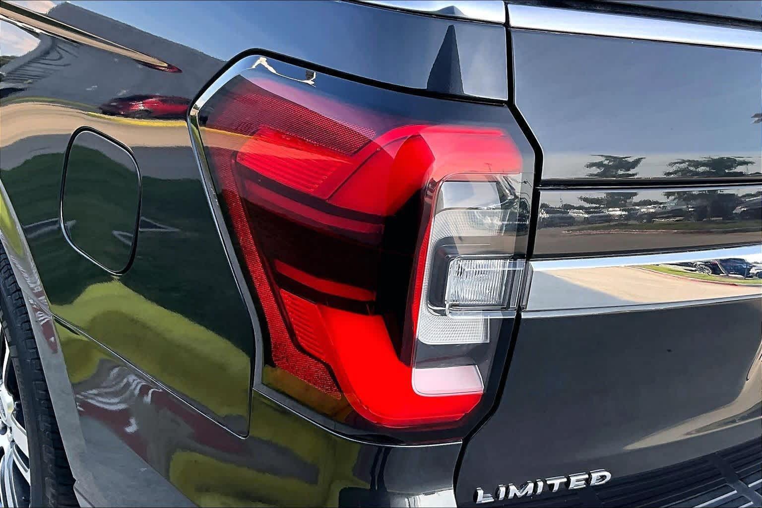 Used 2022 Ford Expedition Max Limited RWD image 25