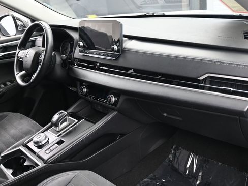 Used 2022 Mitsubishi Outlander SE image 47