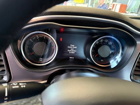 Used 2022 Dodge Challenger R/T Scat Pack RWD image 19