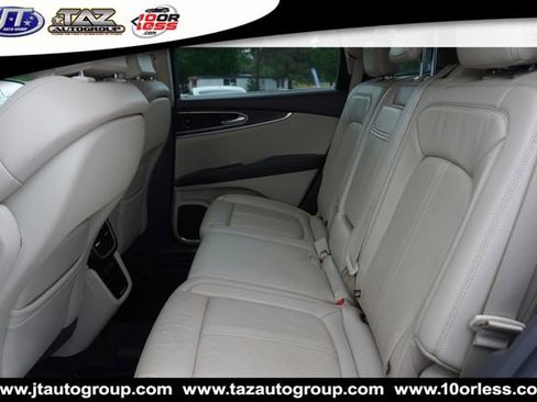 Used 2019 Lincoln Nautilus Reserve FWD image 13