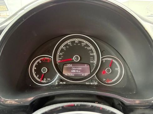 Used 2019 Volkswagen Beetle 2.0T image 6