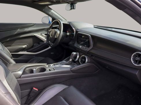 Used 2018 Chevrolet Camaro SS image 26
