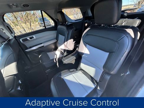 Used 2022 Ford Explorer XLT w/ Equipment Group 202A image 18