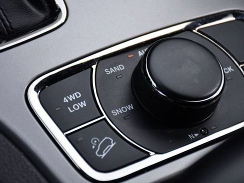 Used 2020 Jeep Grand Cherokee Limited X AWD/4WD image 13
