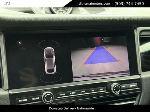 Used 2020 Porsche Macan S w/ Premium Package Plus image 31