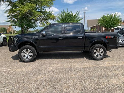 Used 2017 Ford F150 Platinum w/ Equipment Group 701A Luxury AWD/4WD image 5