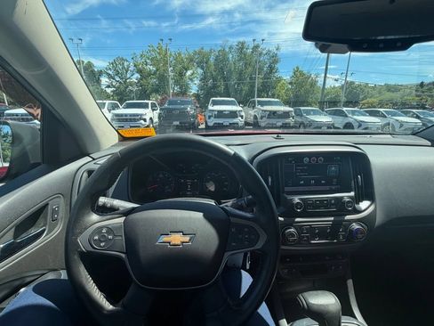 Used 2015 Chevrolet Colorado Z71 AWD/4WD image 32