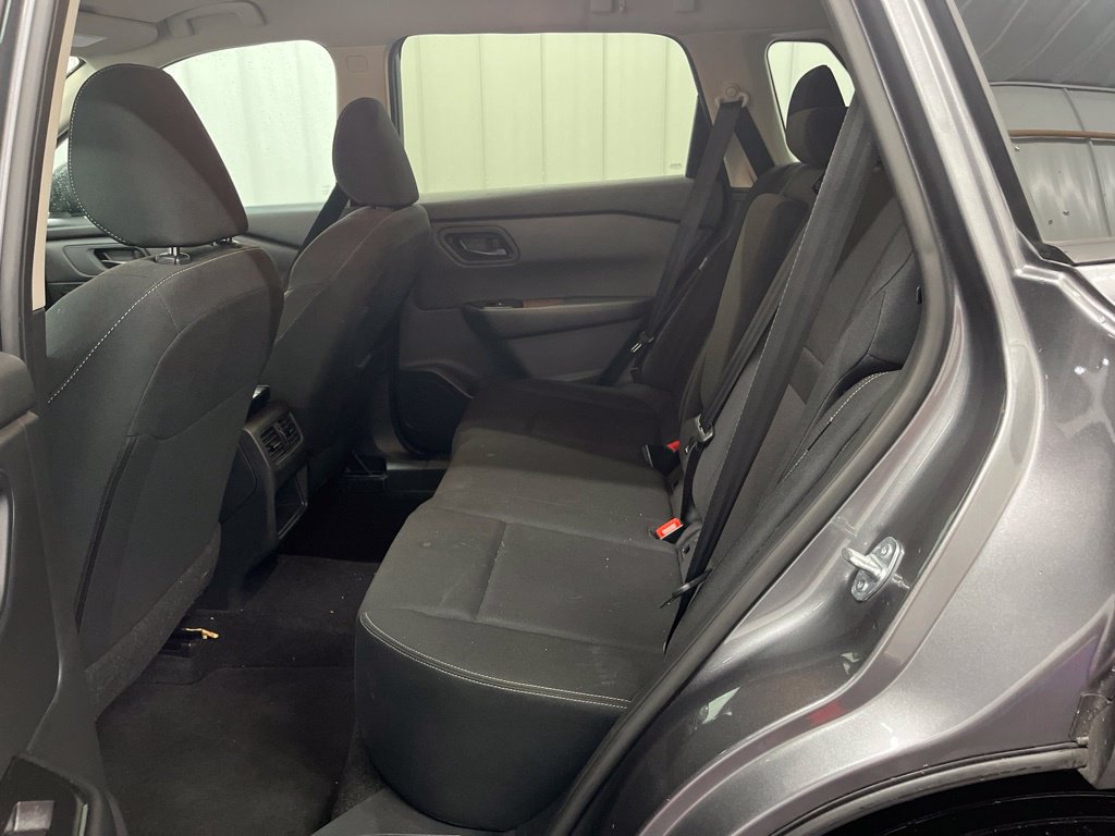 Used 2024 Nissan Rogue S AWD/4WD image 15