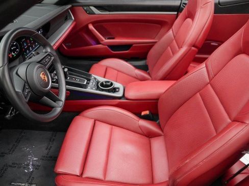Used 2022 Porsche 911 Carrera 4S image 32