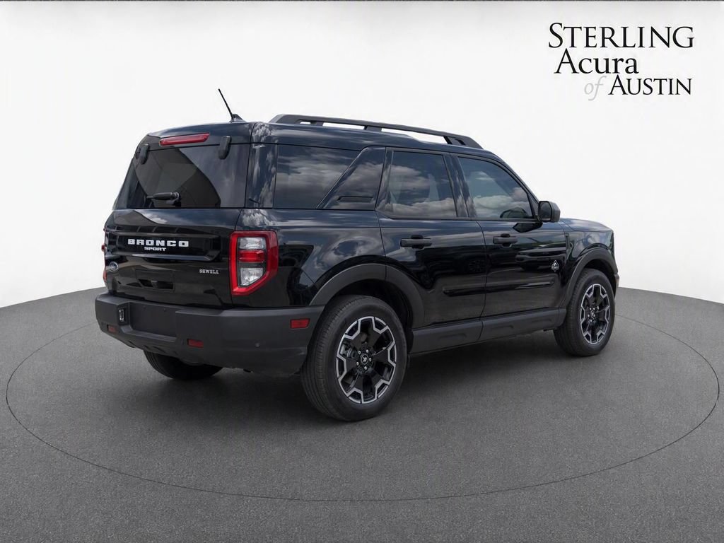 Used 2025 Ford Bronco Sport Outer Banks w/ Outer Banks Tech Package+ AWD/4WD image 4