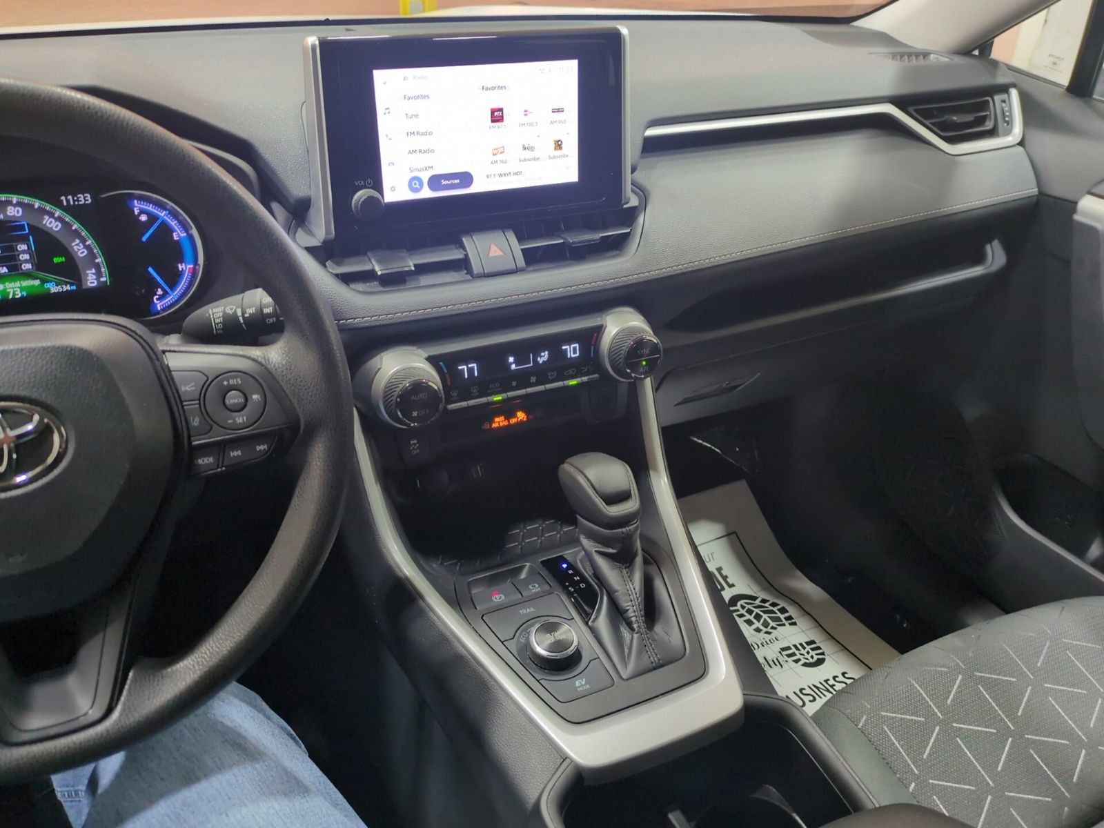 Used 2024 Toyota RAV4 XLE AWD/4WD image 22