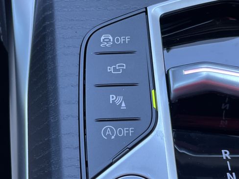 New 2026 BMW 430i Convertible w/ M Sport Package image 10