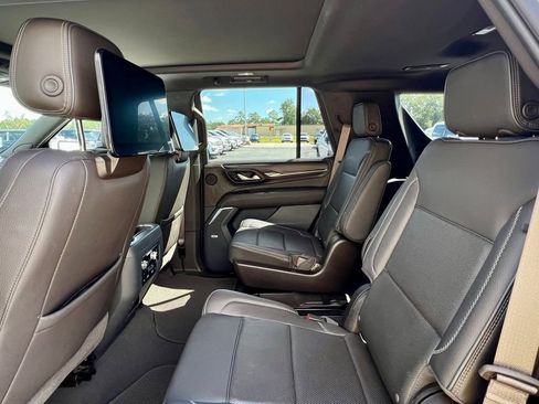 Used 2021 GMC Yukon Denali w/ Denali Premium Package image 24
