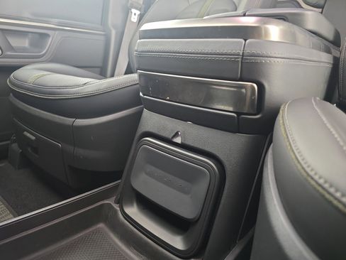 Used 2023 Rivian R1S Adventure image 33