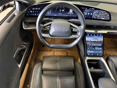 Used 2022 Lucid Air Grand Touring image 4