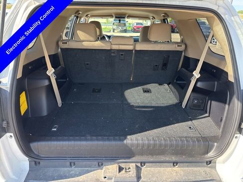 Used 2017 Toyota 4Runner SR5 RWD image 11