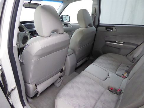 Used 2010 Subaru Forester 2.5X Premium w/ Popular Equipment Group 1A image 25