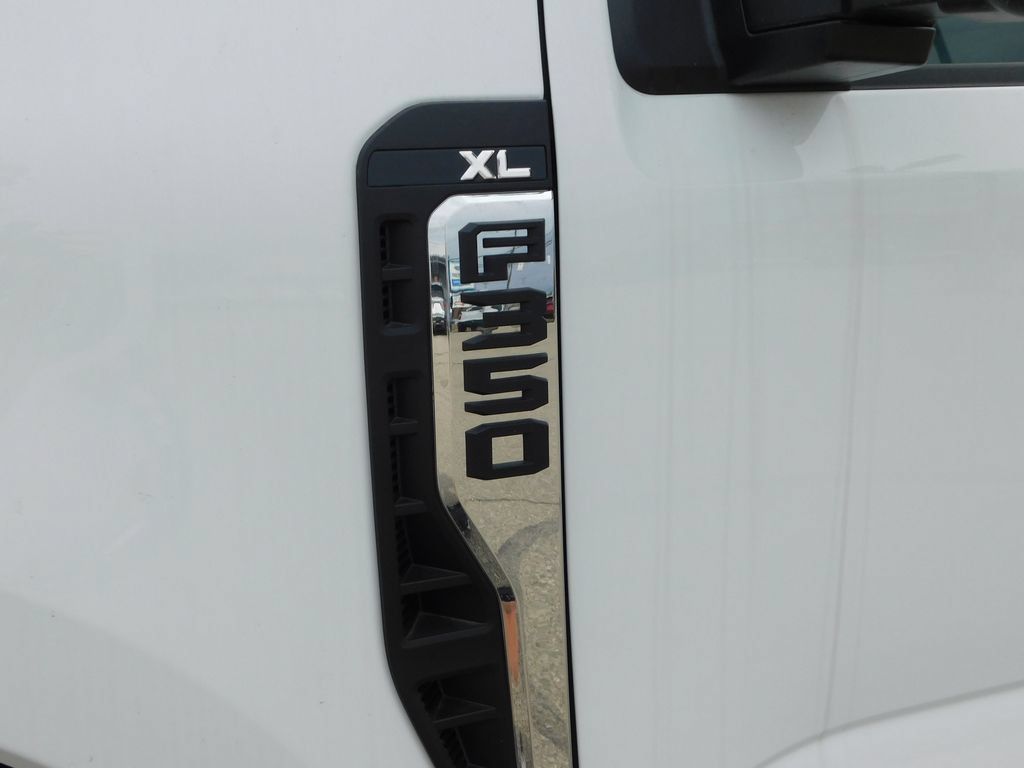New 2025 Ford F350 XL w/ XL Chrome Package AWD/4WD image 35