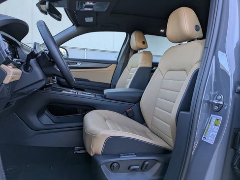 New 2026 Volkswagen Atlas Cross Sport SEL AWD/4WD image 2