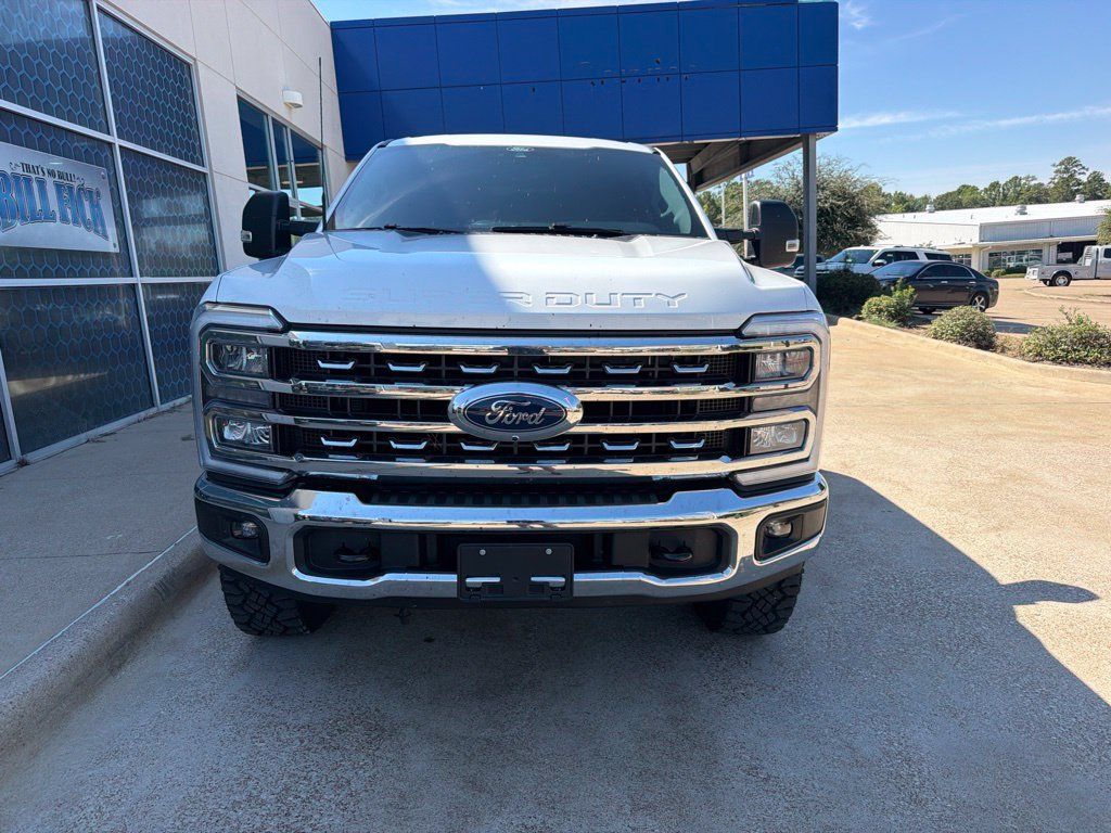 Used 2026 Ford F250 XLT w/ XLT Premium Package AWD/4WD image 3