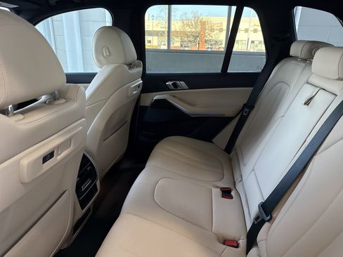 Used 2021 BMW X5 sDrive40i w/ Convenience Package image 38