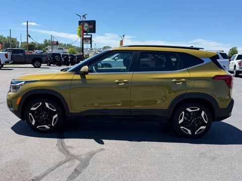 Used 2024 Kia Seltos SX w/ SX Sunroof Package AWD/4WD image 5