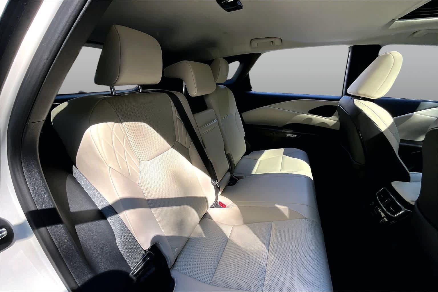 Used 2024 Lexus RX 350 Premium w/ Cold Area Package AWD/4WD image 21